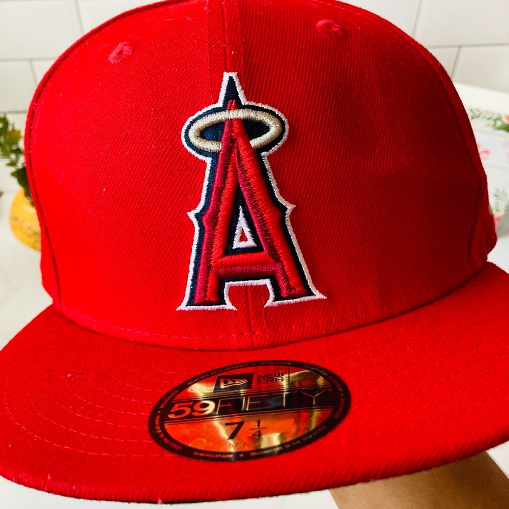 Fitted cap